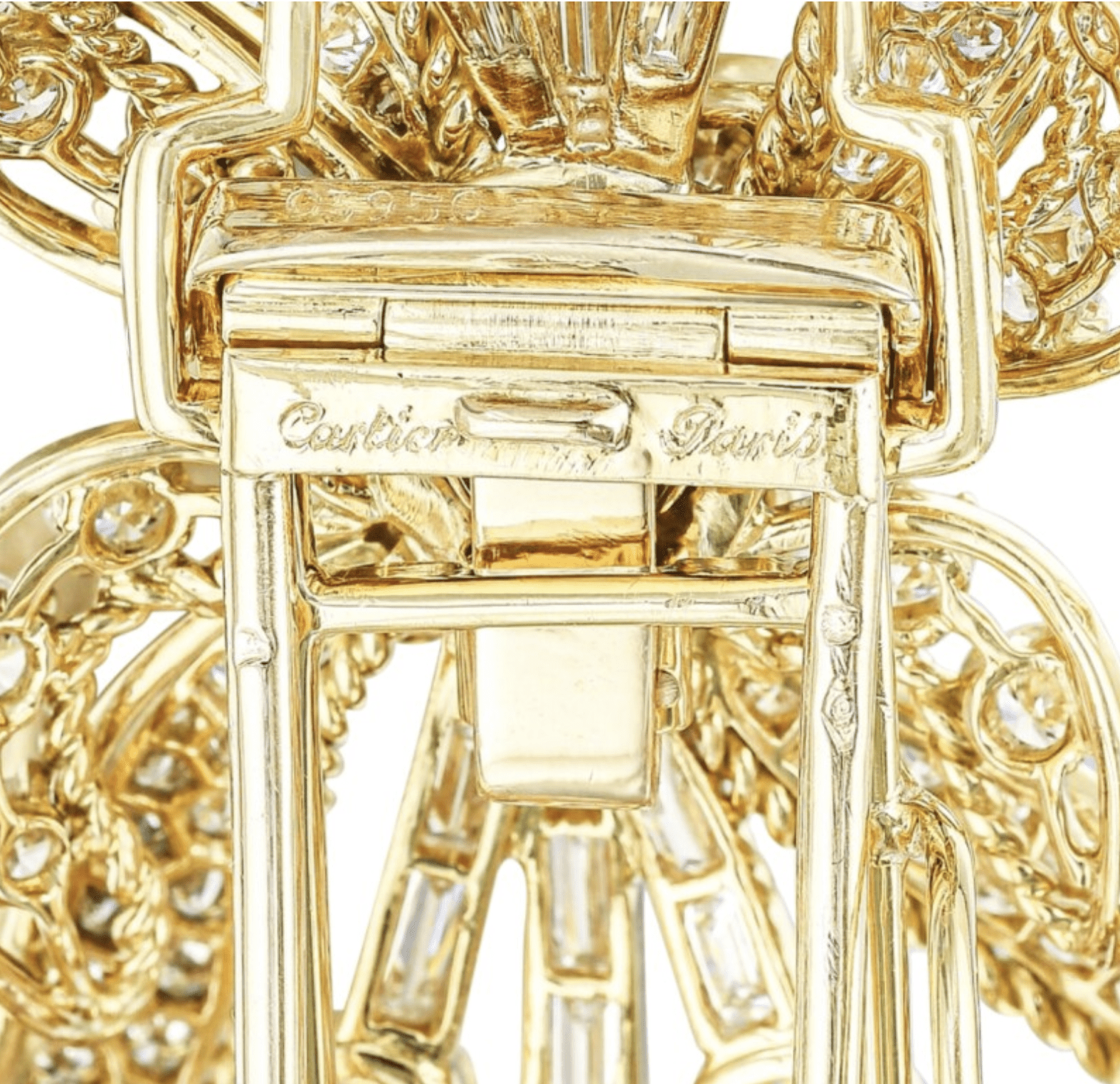 Cartier gold necklace clasp high jewelery